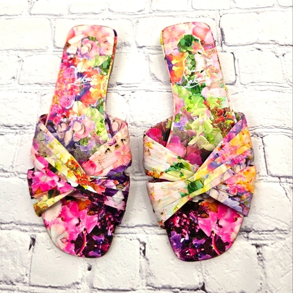 Christian Louboutin Vibrant Sexy Floral Women's Nicol Sandals SIZE 9.5 NWT - Picture 3 of 12